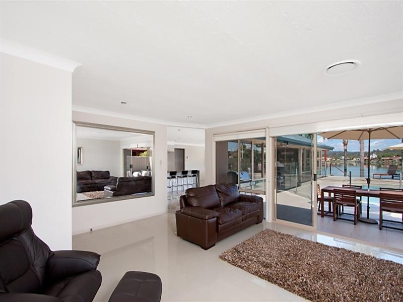 11 Ironbark Street, Elanora QLD 4221