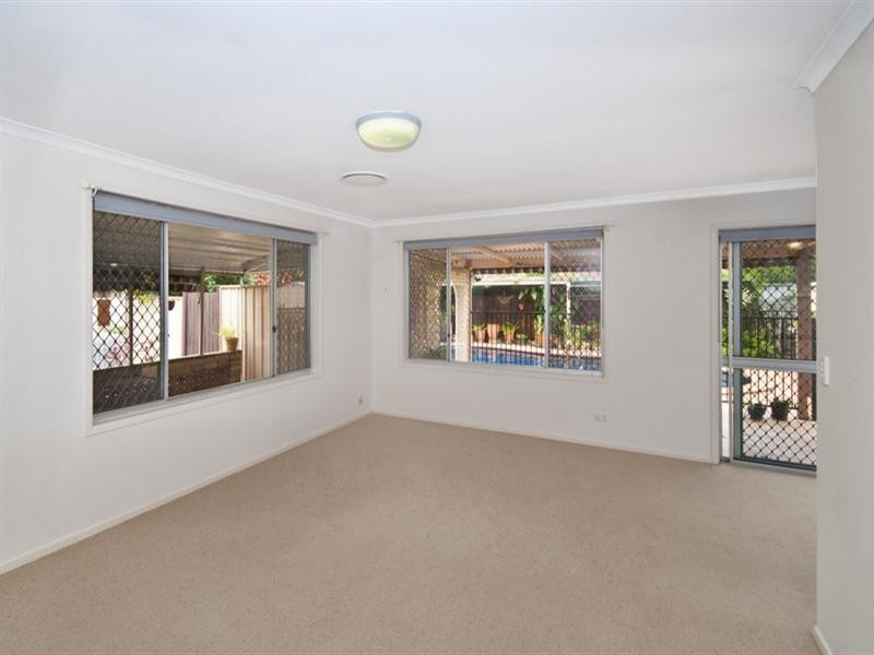 37 Tatha Avenue, Palm Beach QLD 4221