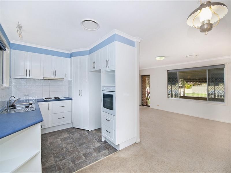 37 Tatha Avenue, Palm Beach QLD 4221