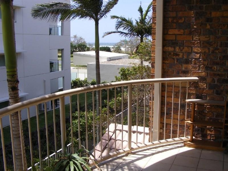 7/17 South Street, Kirra QLD 4225