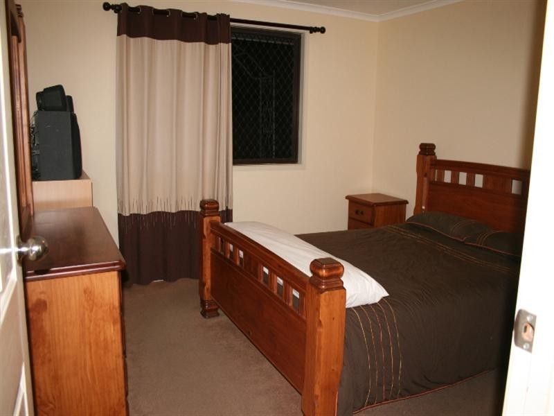 4 Clives Circuit, Currumbin Waters QLD 4223