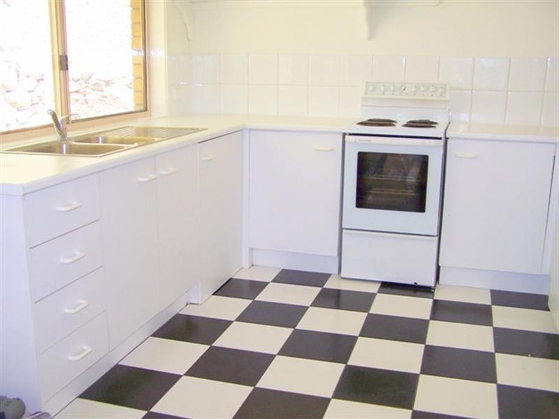 33 Balsa Street, Elanora QLD 4221