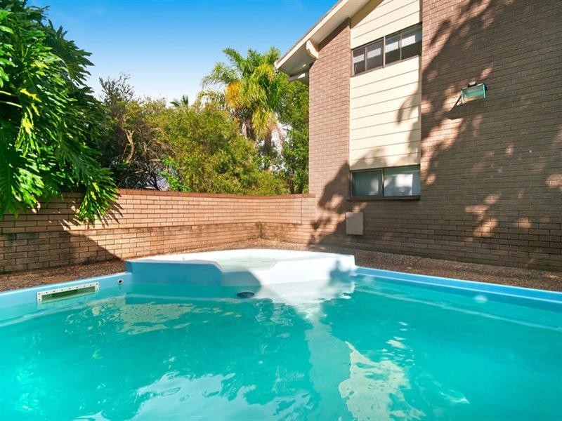 16 Aethalia Street, Currumbin Waters QLD 4223