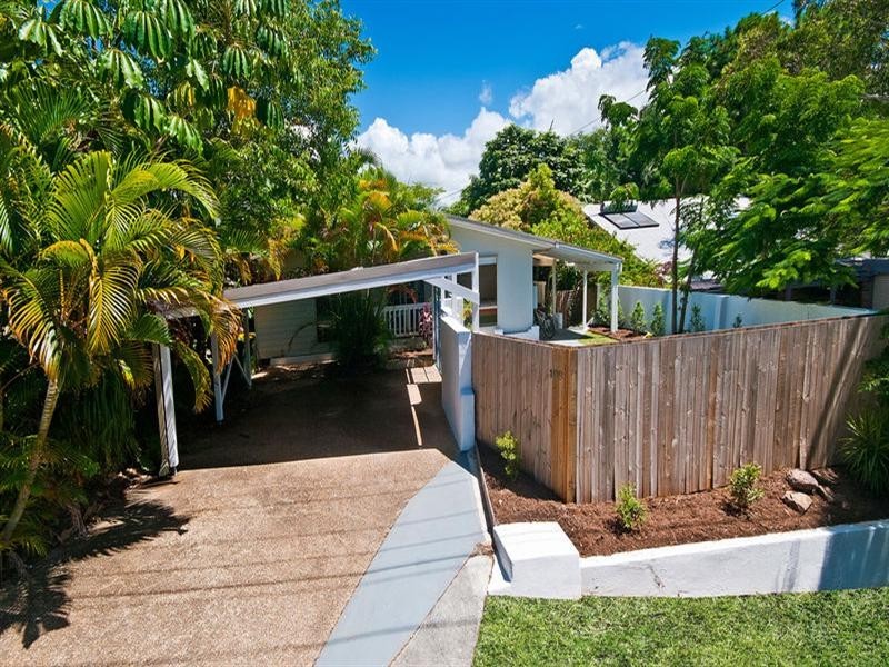 108 Illawarra Crescent, Tugun QLD 4224