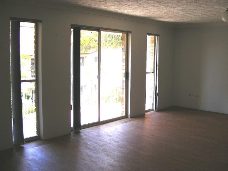 21-9 Ocean Street, Coolangatta QLD 4225