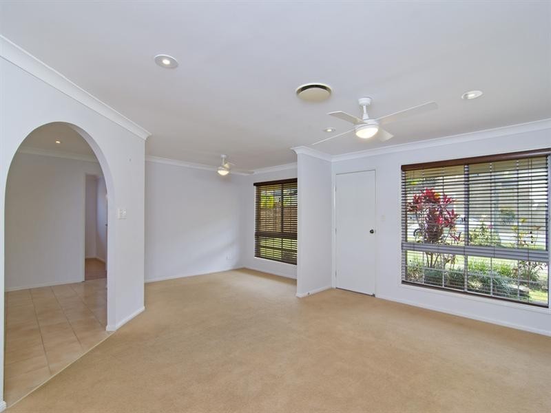 188 K P McGrath Drive, Elanora QLD 4221