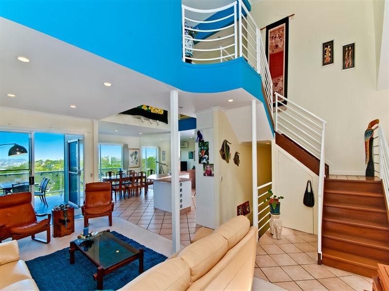 67 Crest Drive, Currumbin QLD 4223