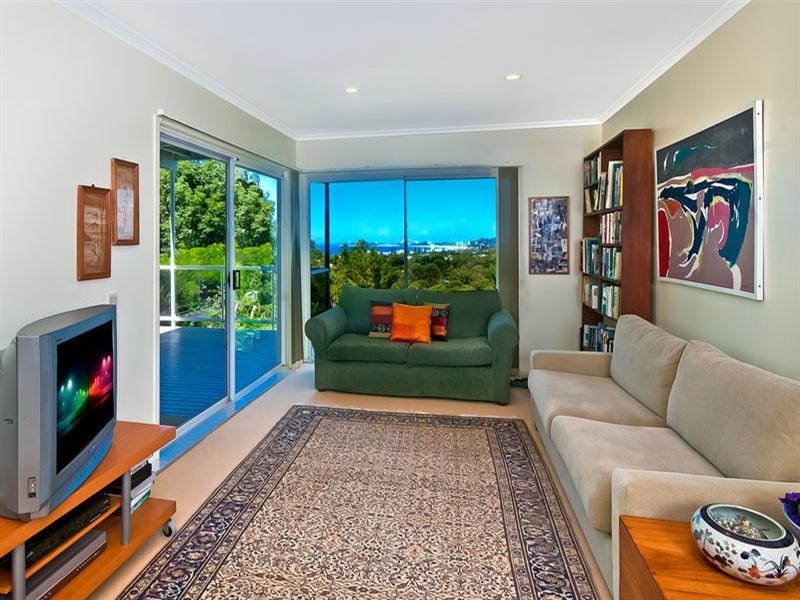 67 Crest Drive, Currumbin QLD 4223