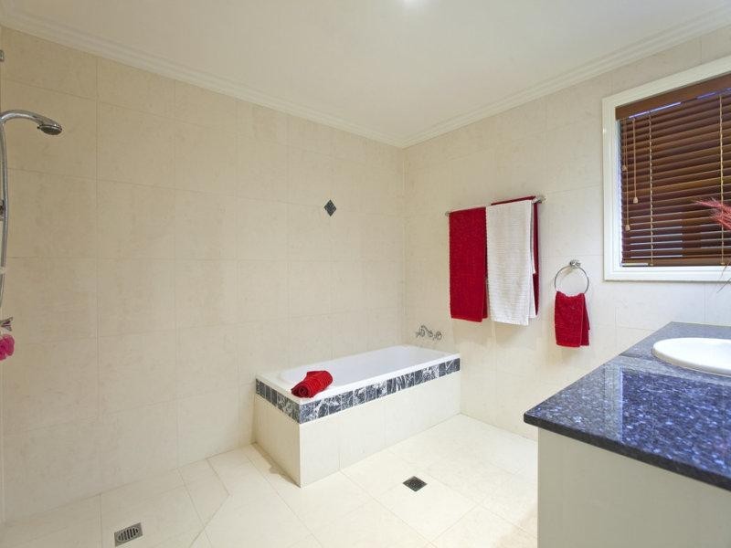 58 Dungogie Drive, Tallebudgera QLD 4228