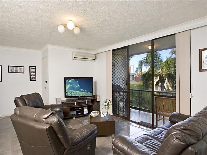 18/6 Brooke Avenue, Palm Beach QLD 4221