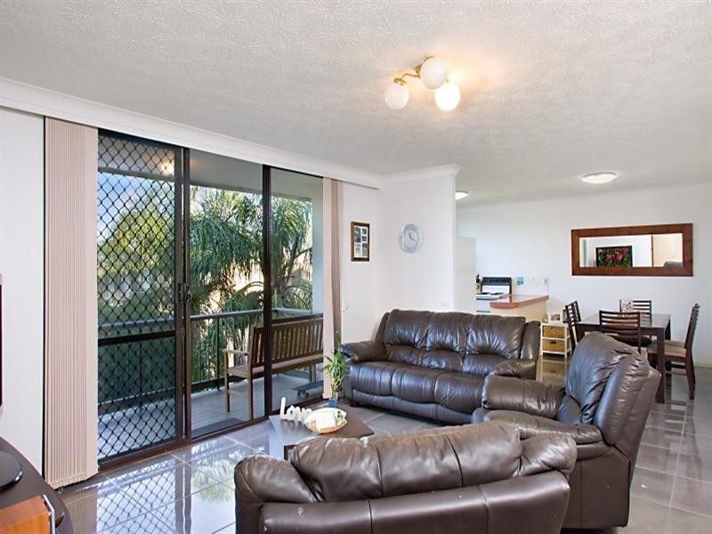 18/6 Brooke Avenue, Palm Beach QLD 4221