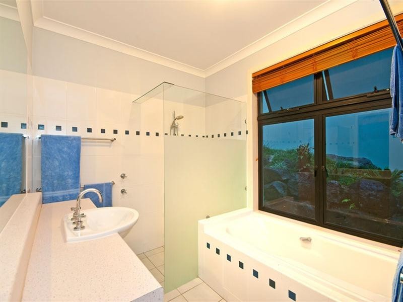 5 Dwyer Close, Tallebudgera QLD 4228