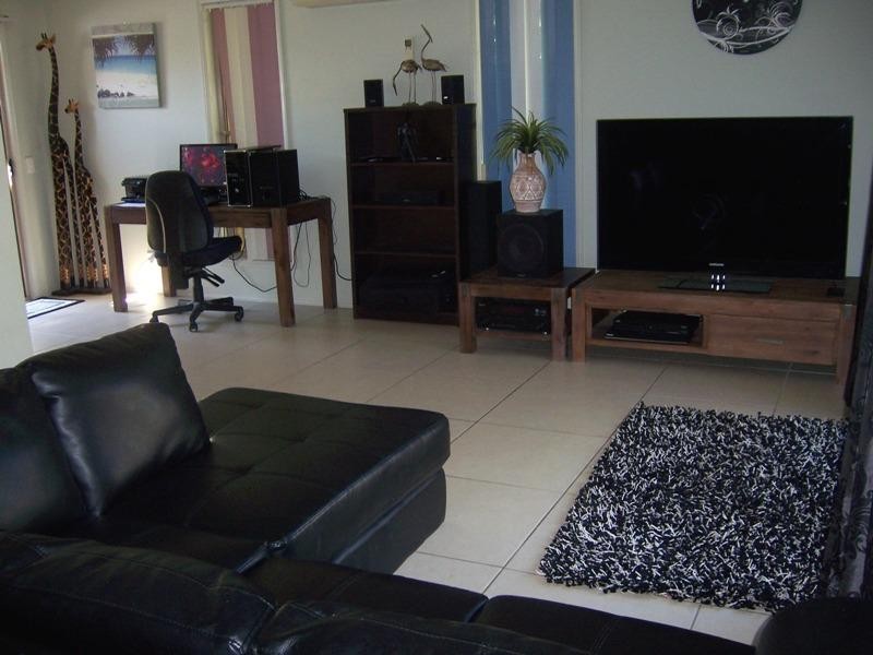 24 Daphne Court, Elanora QLD 4221