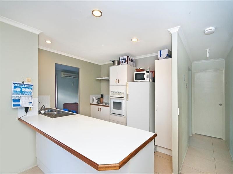 24 Daphne Court, Elanora QLD 4221