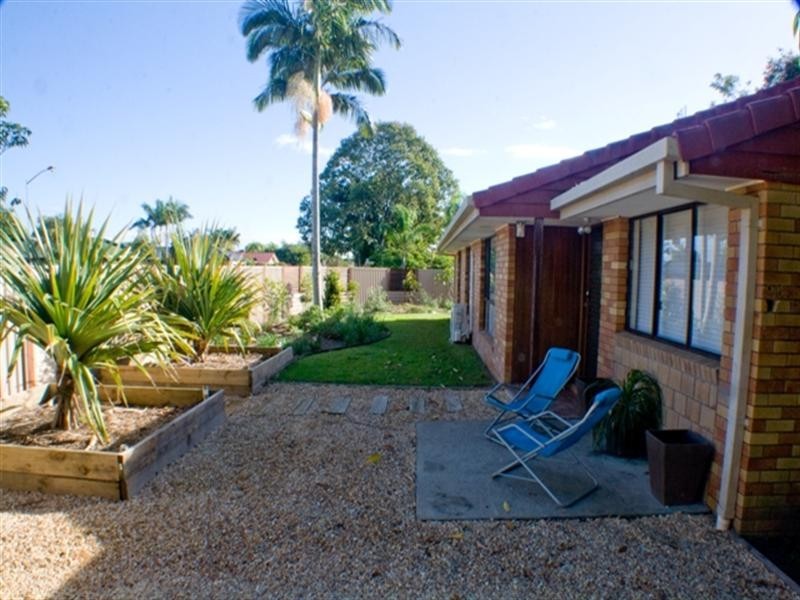 84 Ironbark Street, Elanora QLD 4221