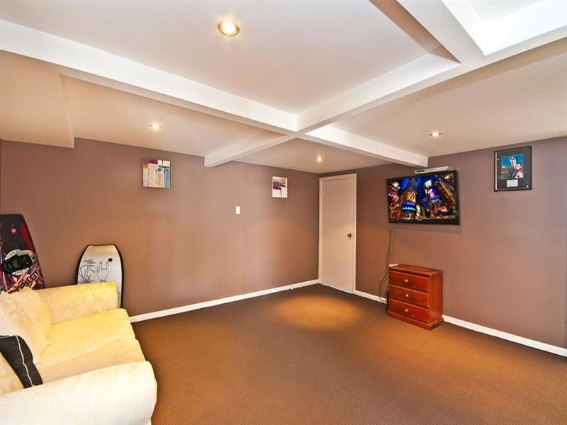 5 Merauke Avenue, Palm Beach QLD 4221