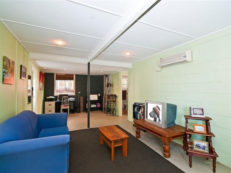 4 Second Avenue, Palm Beach QLD 4221