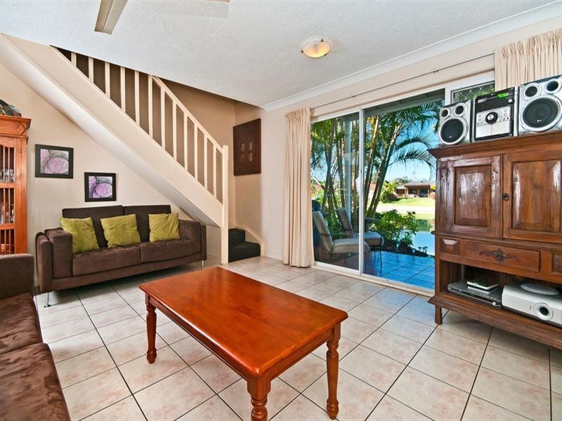 127/2 Coolgardie Street, Elanora QLD 4221