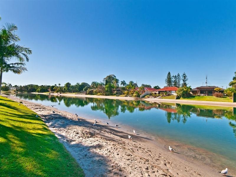 127/2 Coolgardie Street, Elanora QLD 4221