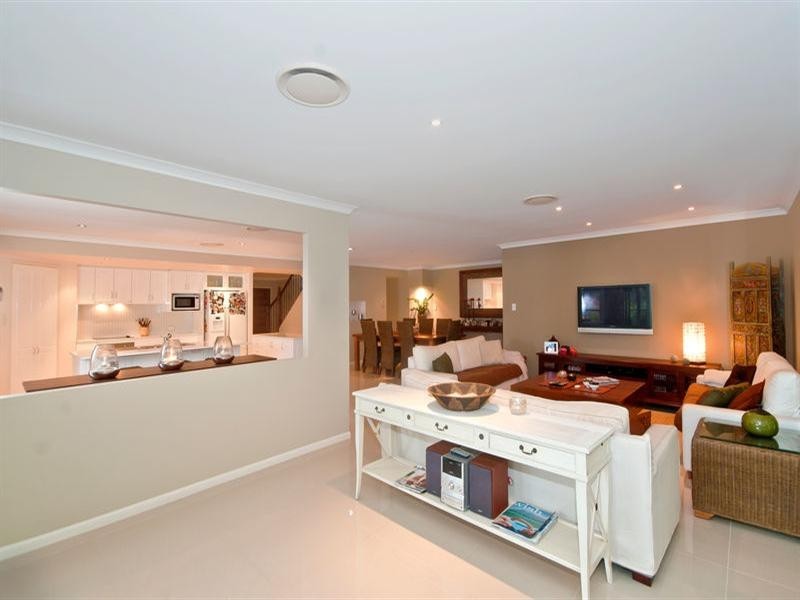 36 Forest Drive, Elanora QLD 4221