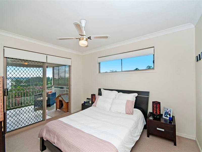 10 Bunbury Court, Elanora QLD 4221