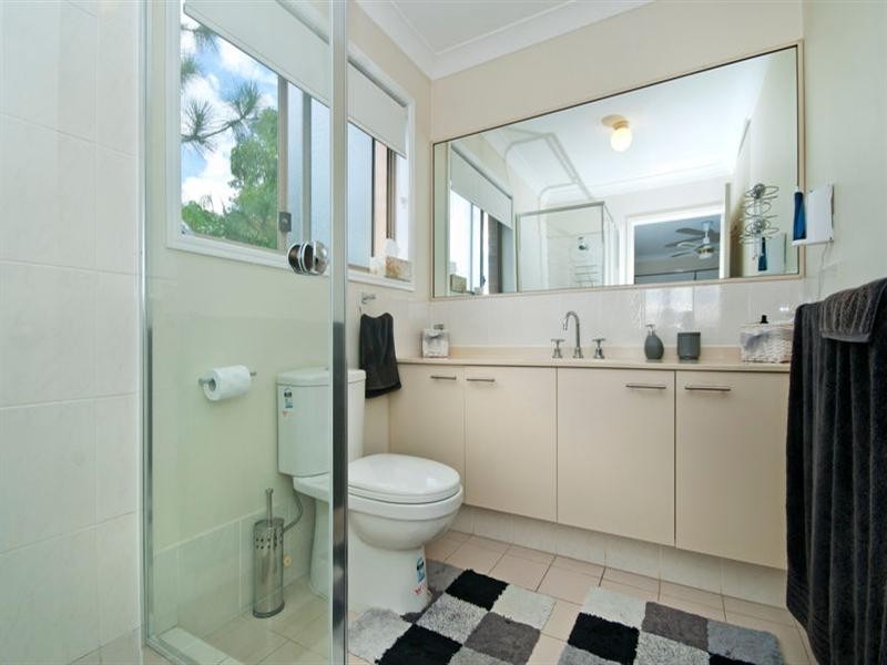 10 Bunbury Court, Elanora QLD 4221