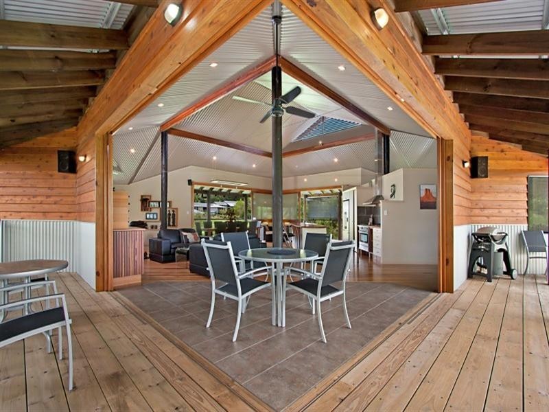 2 Stockyard Court, Tallebudgera QLD 4228