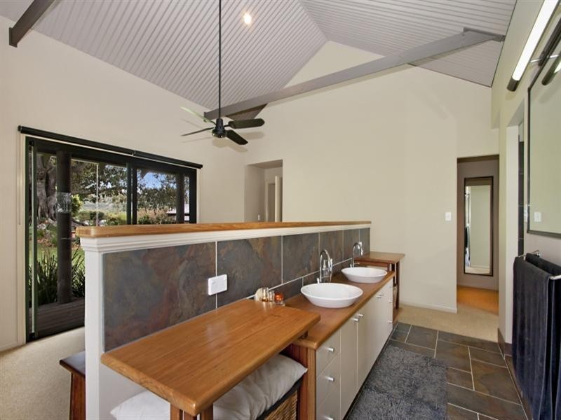 2 Stockyard Court, Tallebudgera QLD 4228