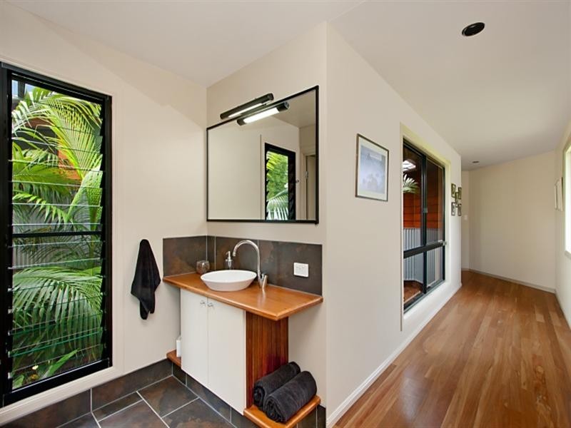 2 Stockyard Court, Tallebudgera QLD 4228