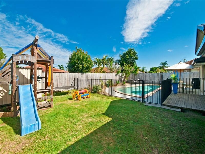 150 Markeri Street, Mermaid Waters QLD 4218