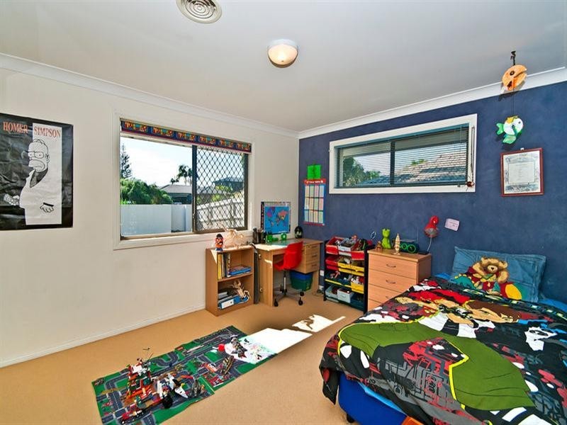 150 Markeri Street, Mermaid Waters QLD 4218