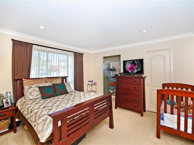 45 Gerona Circuit, Varsity Lakes QLD 4227