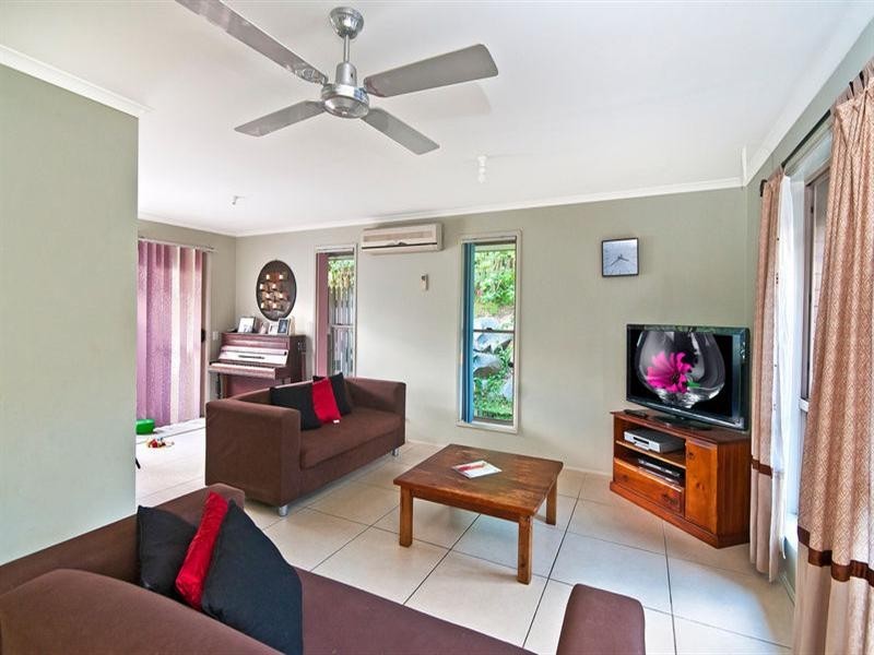 24 Daphne Court, Elanora QLD 4221