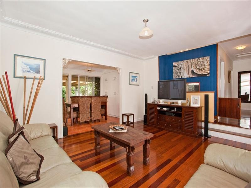 12 Inala Avenue, Tugun QLD 4224