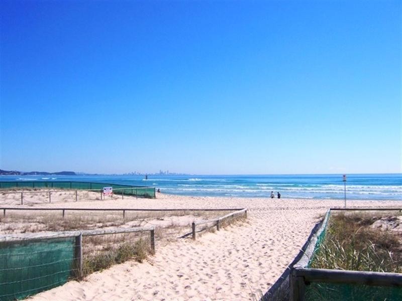 1/7 Miles Street, Coolangatta QLD 4225