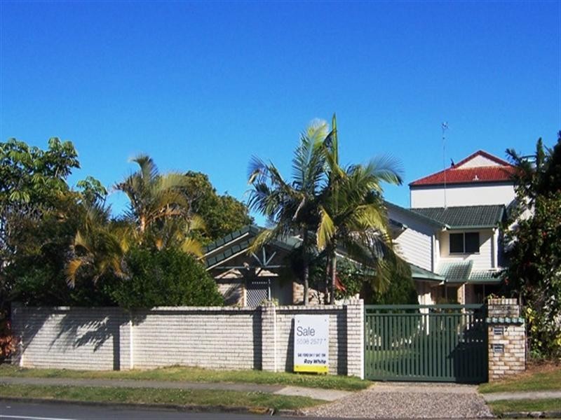 1/7 Miles Street, Coolangatta QLD 4225