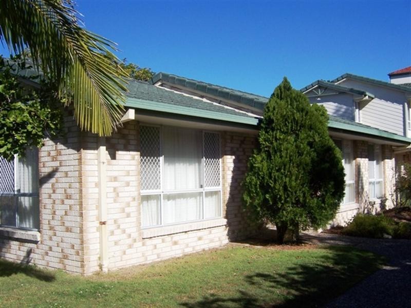 1/7 Miles Street, Coolangatta QLD 4225