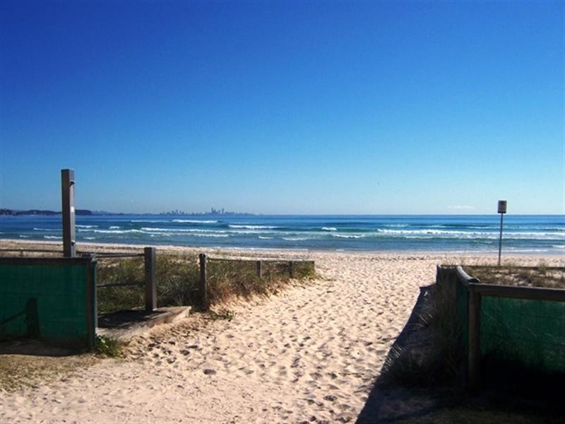 1/7 Miles Street, Coolangatta QLD 4225