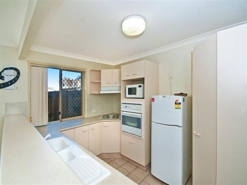 2/28 First Avenue, Palm Beach QLD 4221