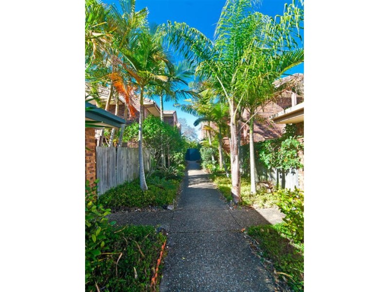 2/28 First Avenue, Palm Beach QLD 4221