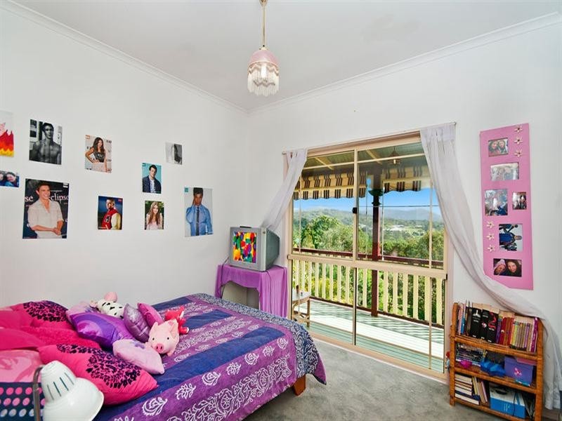 25 Jamberoo Court, Tallebudgera QLD 4228