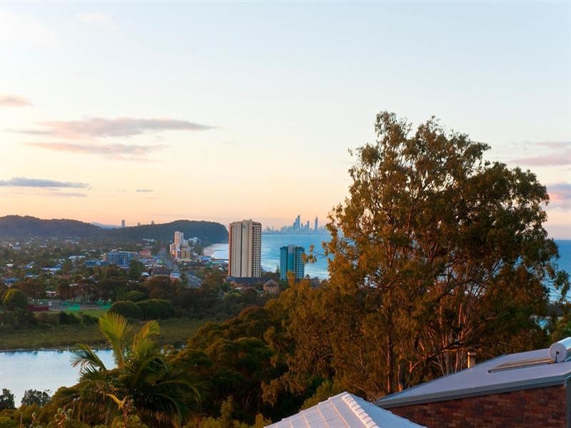 26 Pall Mall Avenue, Currumbin QLD 4223