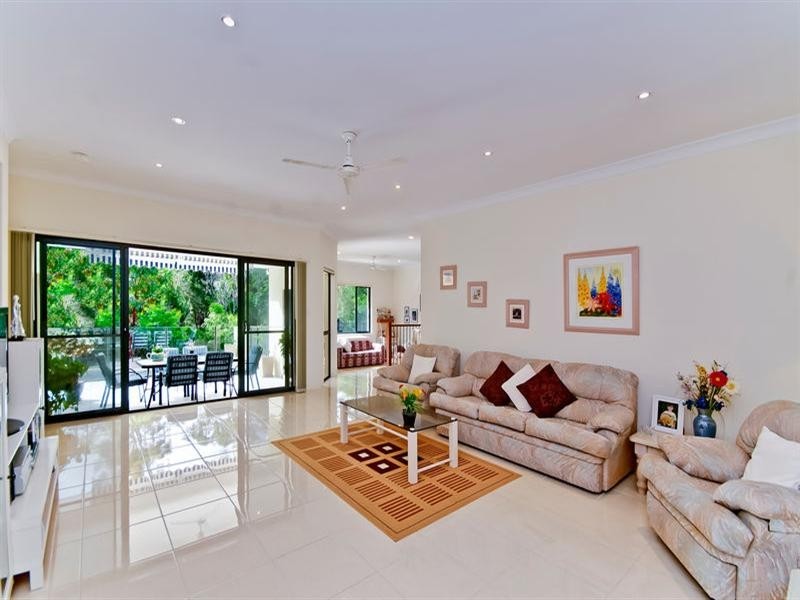 14 York Creek Crescent, Reedy Creek QLD 4227