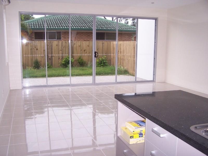 2/17 Walker Avenue, Palm Beach QLD 4221