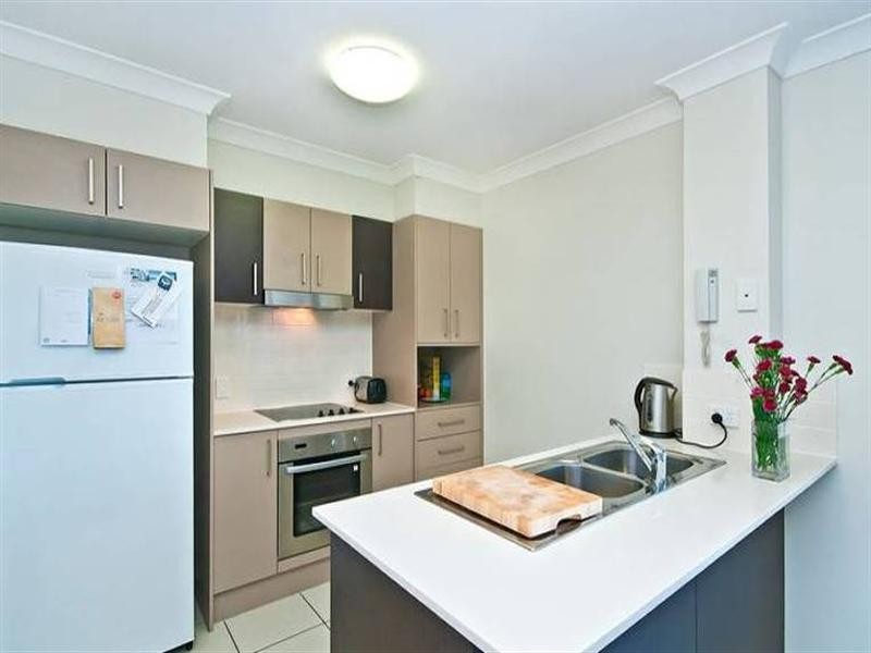 14/111-113 Golden Four Drive, Bilinga QLD 4225