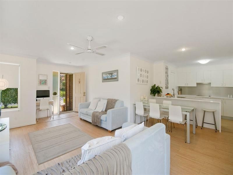 2/13 Rosewater Crescent, Tugun QLD 4224