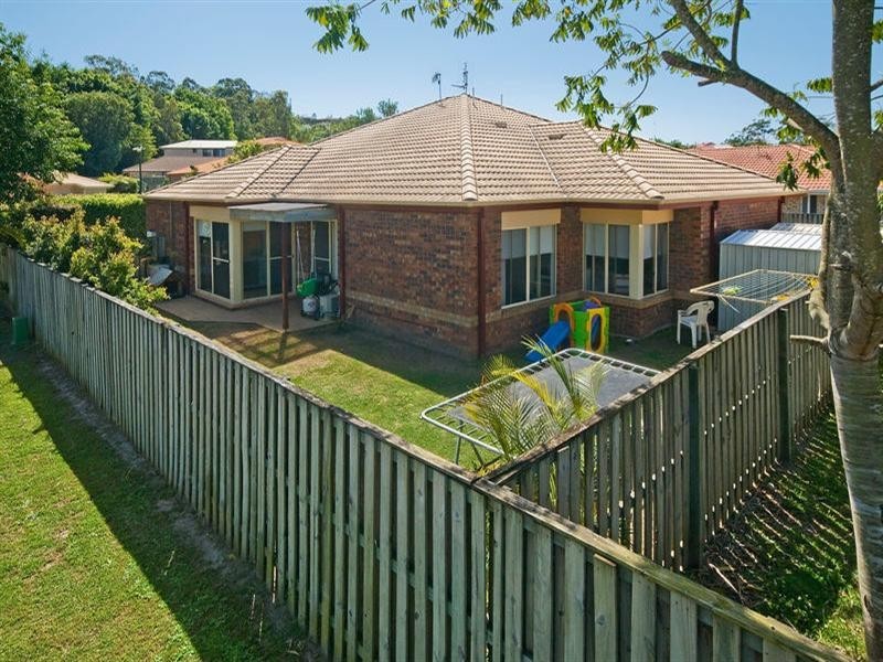 2/13 Rosewater Crescent, Tugun QLD 4224