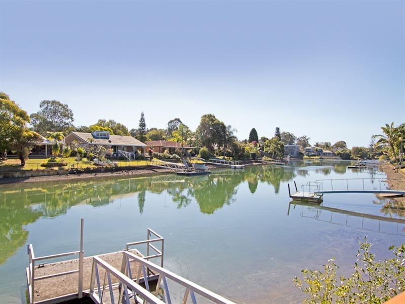 23 Whitsunday Drive, Currumbin Waters QLD 4223