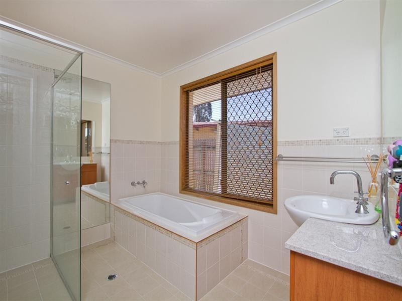 23 Whitsunday Drive, Currumbin Waters QLD 4223