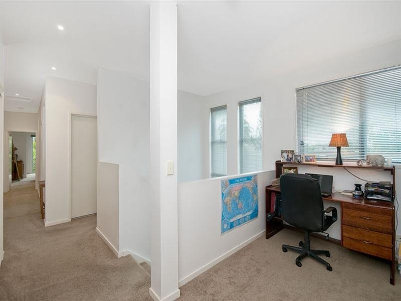 2/24 Sarawak Avenue, Palm Beach QLD 4221